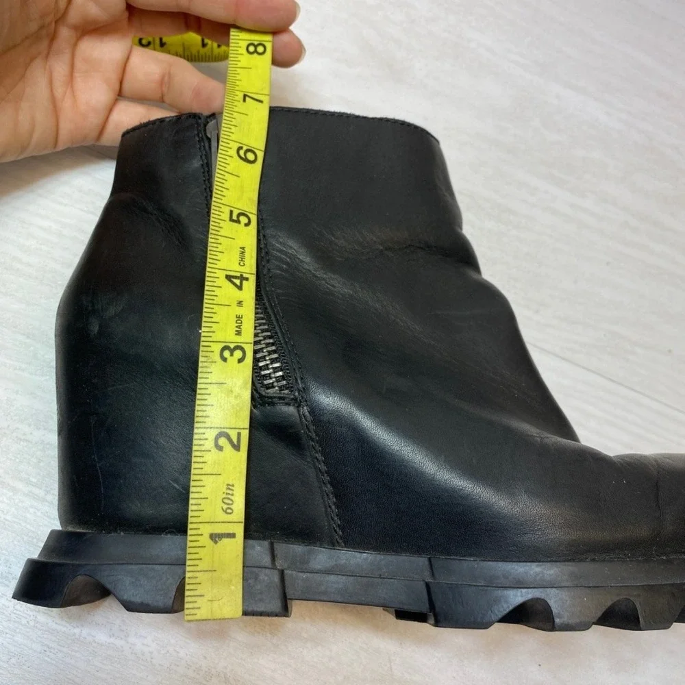 Sorel Womens 8.5 Arctic Wedge Ankle Boots Lug Sole Black Leather Side Zip NL4372
